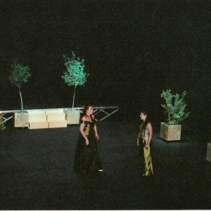 Leonora - Jutta Holmberg, Inês - Carla Simoes